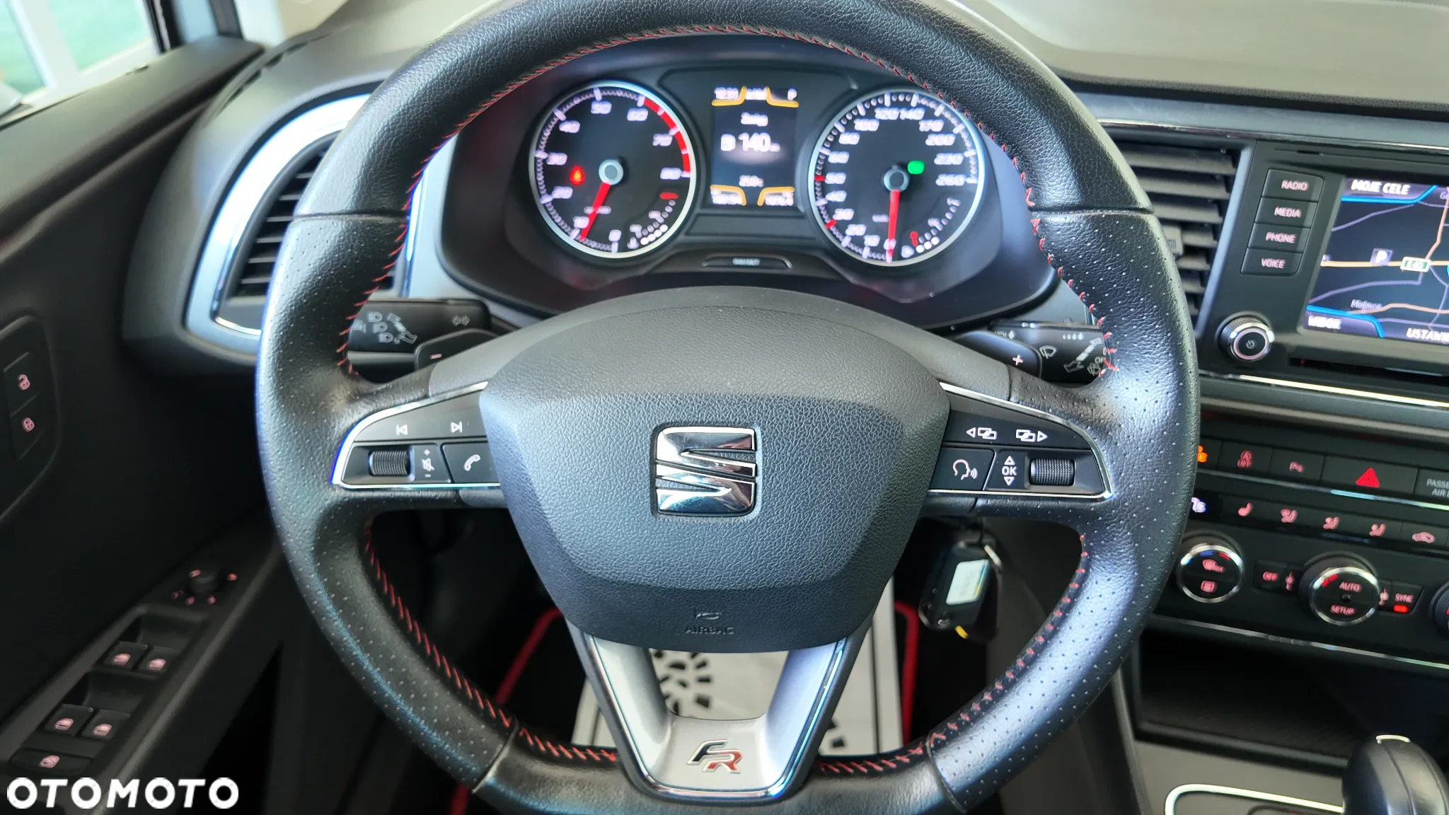 Seat Leon ST 1.8 TSI Start&Stop DSG FR - 26
