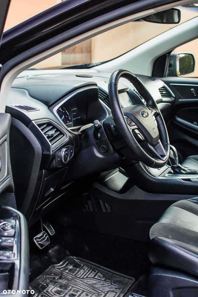 Ford Edge - 16