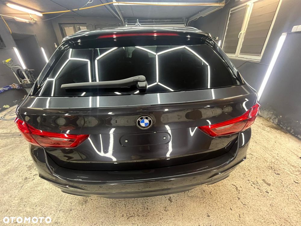 BMW Seria 5 520d M Sport Edition - 17
