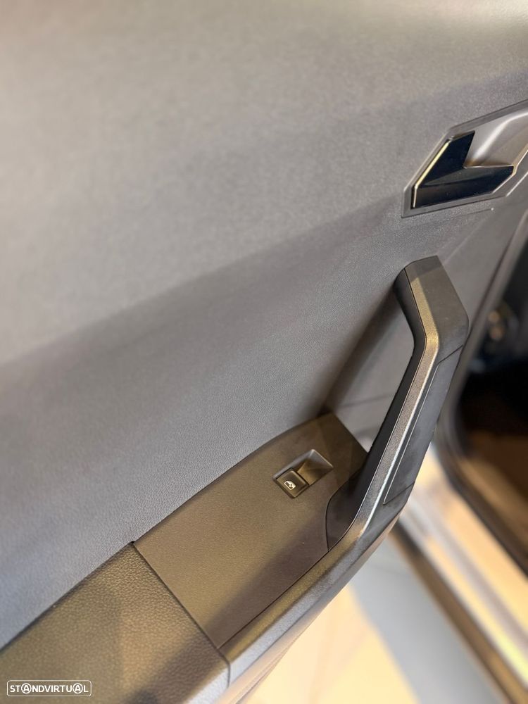 SEAT Arona 1.0 TSI Style — fotografia 47