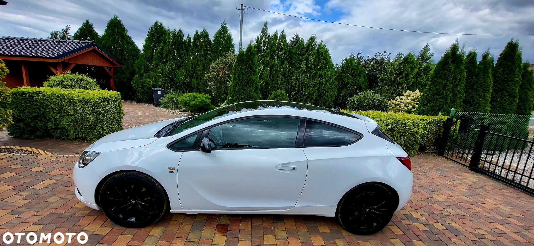Opel Astra IV GTC 1.7 CDTI Sport S&S - 1