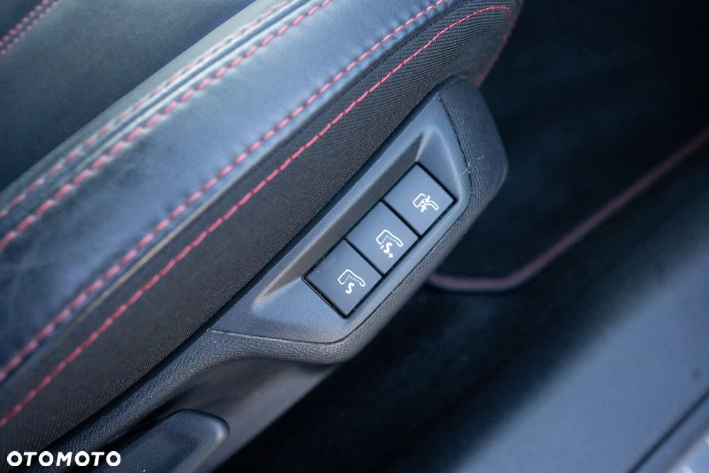 Peugeot 308 BlueHDi FAP 150 EAT6 Stop&Start GT-Line Edition - 28