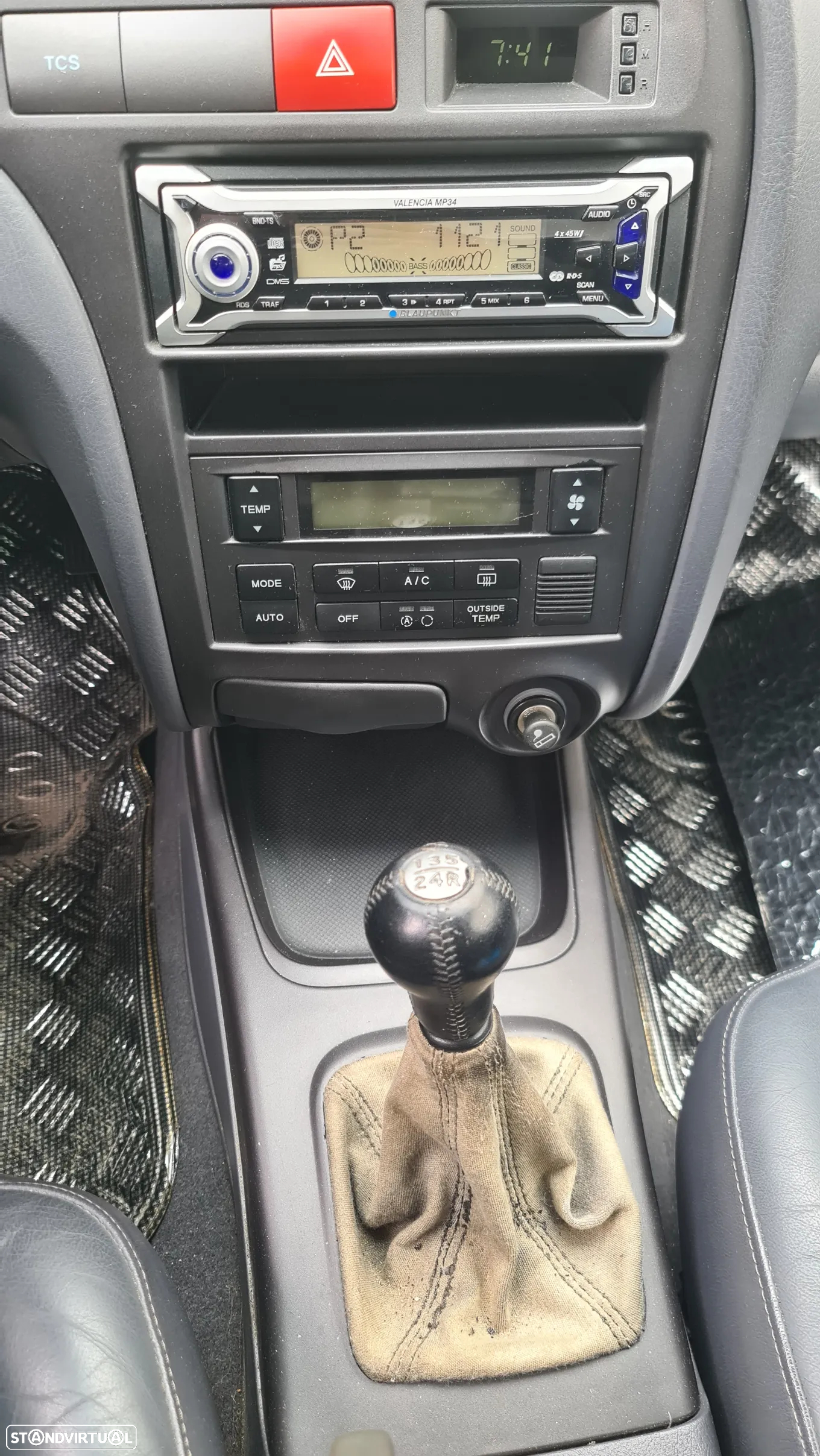 Hyundai Elantra 2.0 GLS Plus - 22