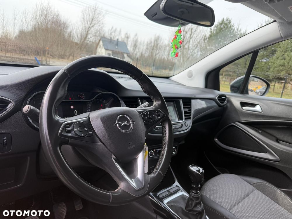 Opel Crossland X - 11
