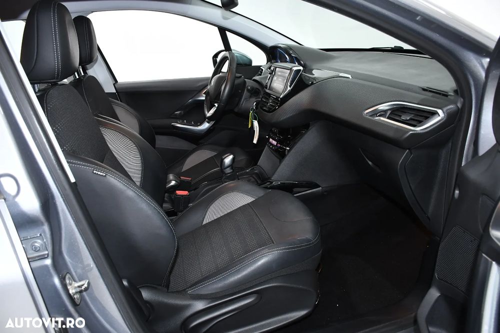 Peugeot 2008 PureTech 110 Stop&Start Allure - 11