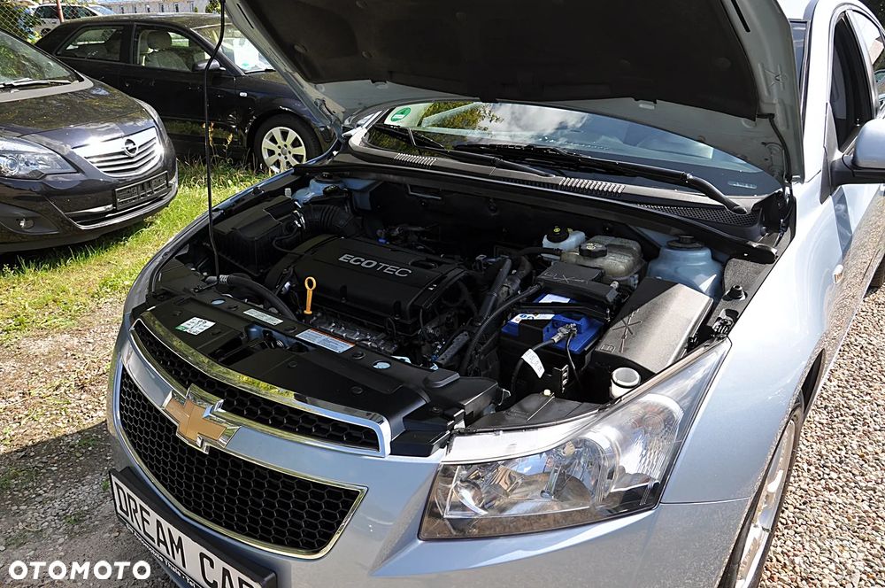 Chevrolet Cruze 1.6 LS+ - 31