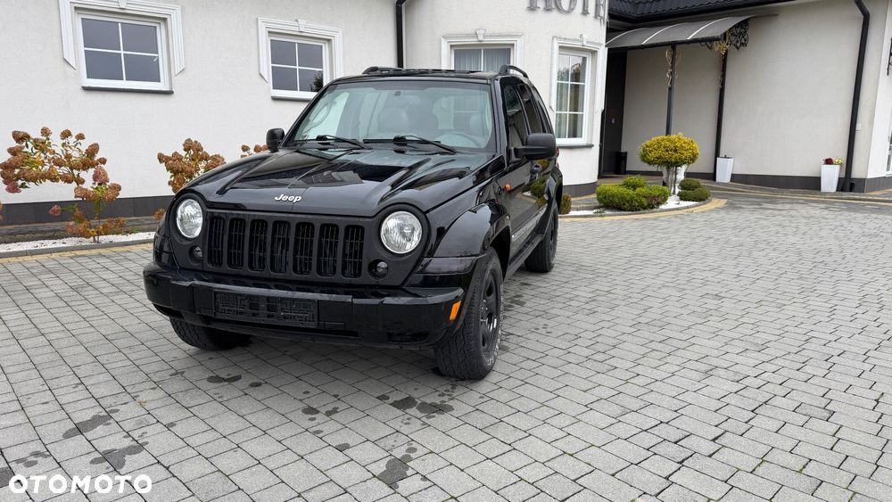 Jeep Cherokee - 23