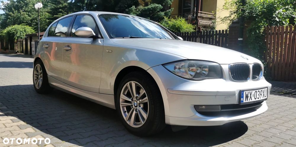 BMW Seria 1 120i - 4