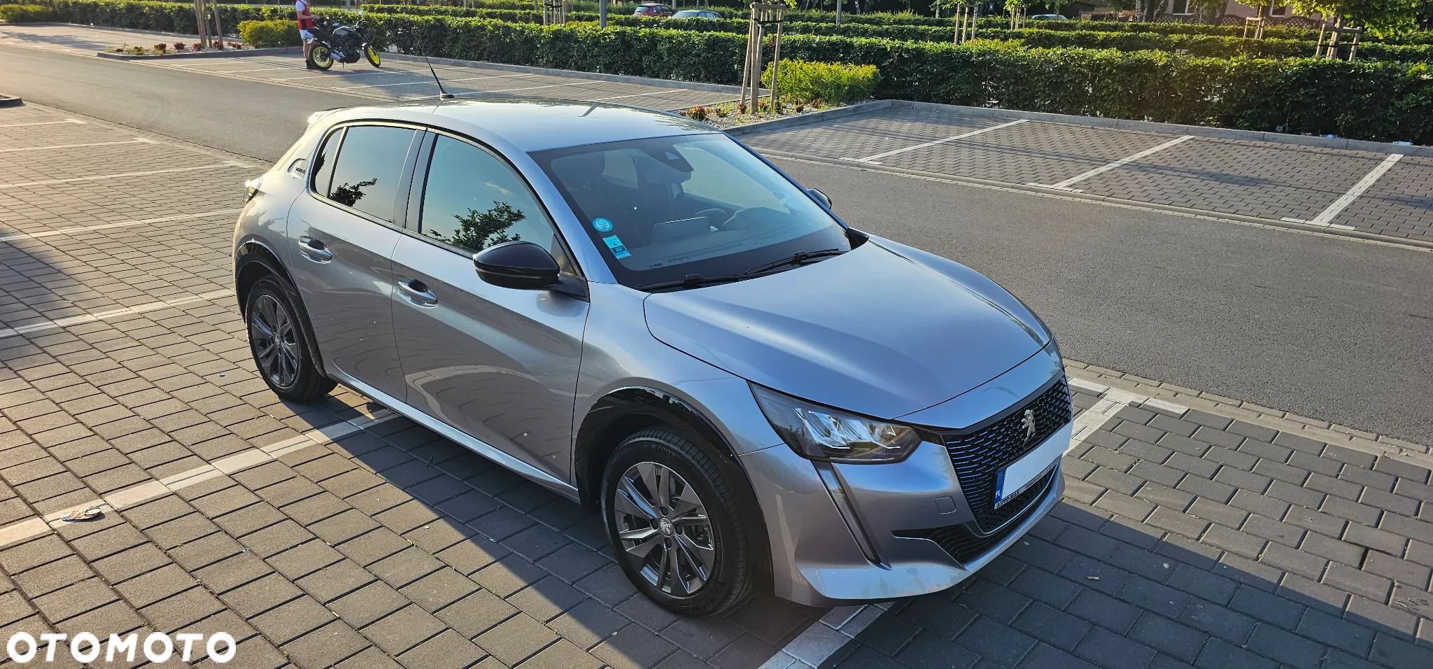 Peugeot 208 Elektromotor 136 E-Style - 13