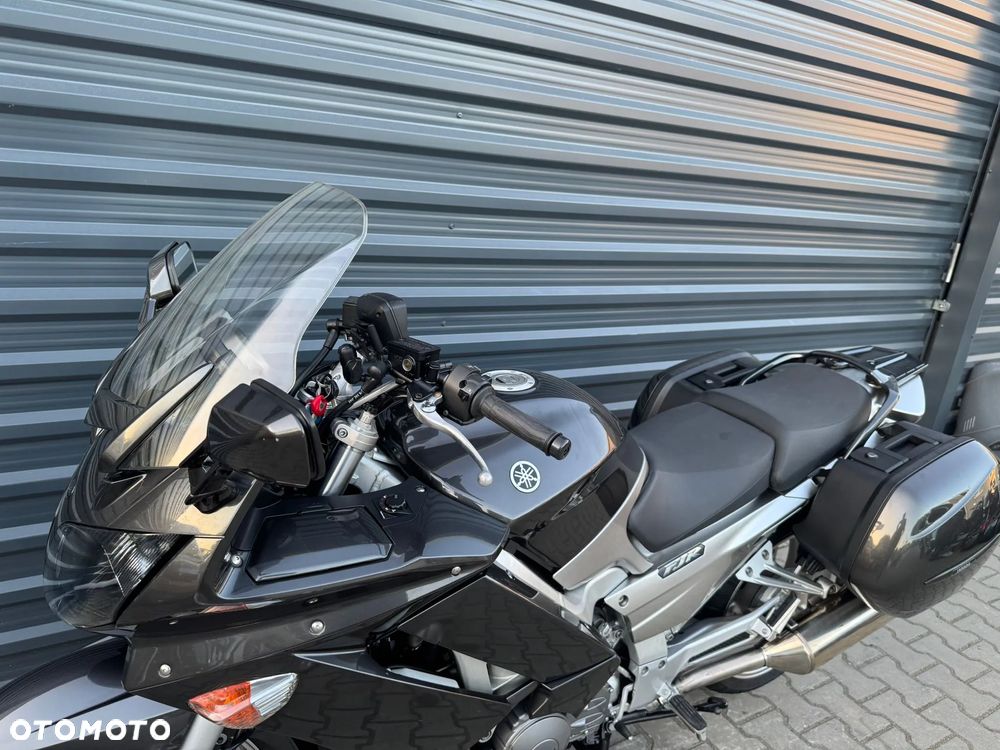 Yamaha FJR - 9