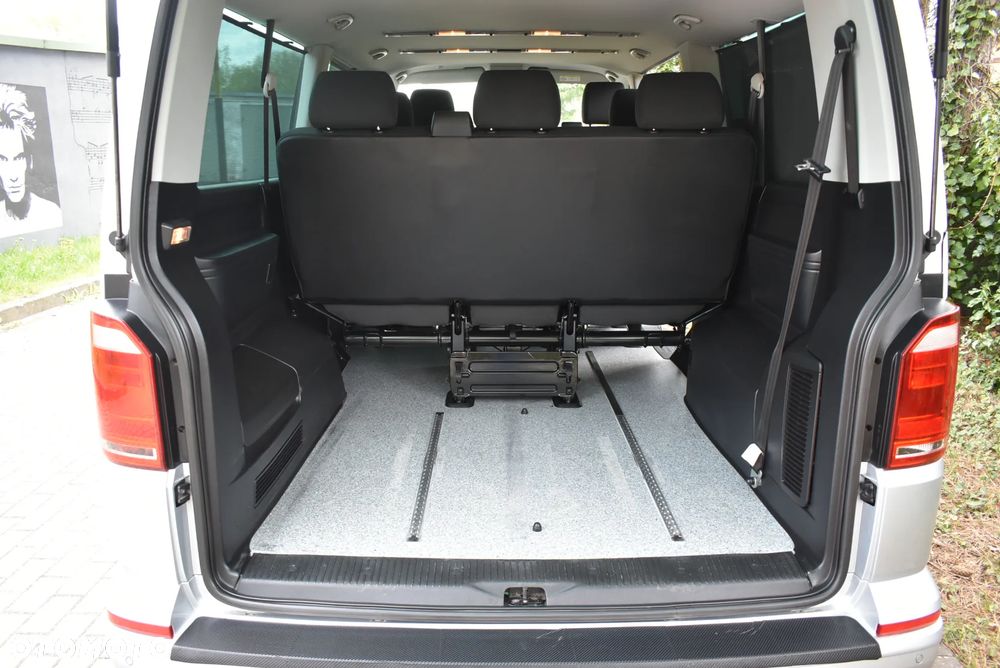 Volkswagen Caravelle 2.0 TDI L2 Comfortline DSG - 18