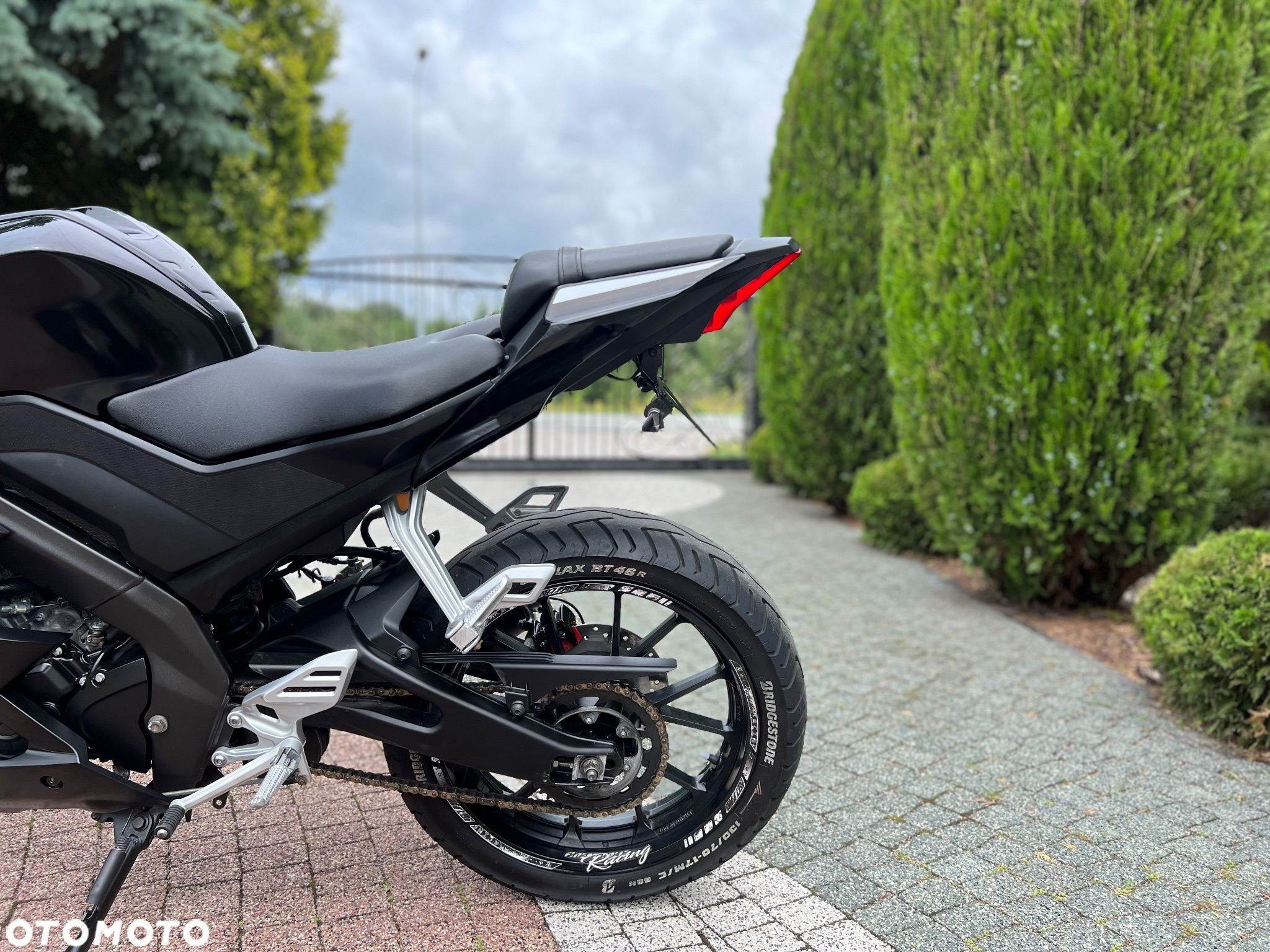 Yamaha YZF - 22