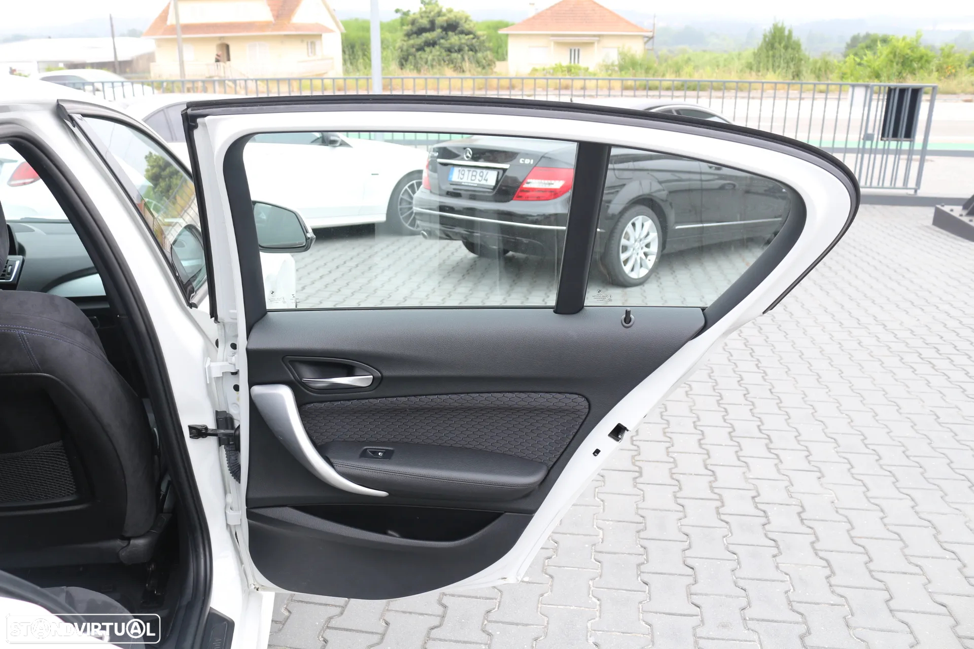 BMW 118 d Pack M - 31