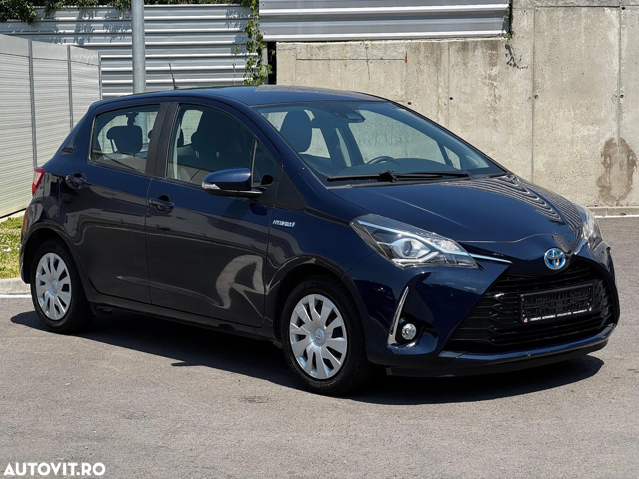 Toyota Yaris 1.5 VVT-i HSD Eco - 3