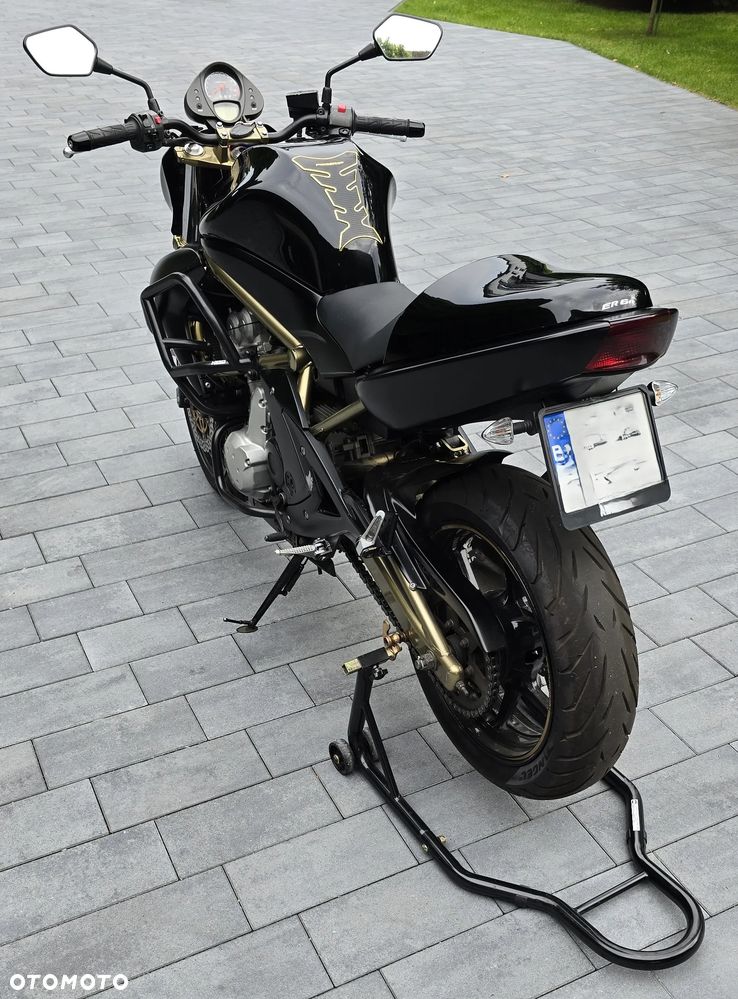 Kawasaki ER - 1