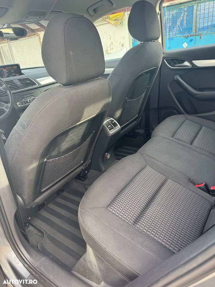 Audi Q3 1.4 TFSI Stronic Design - 11