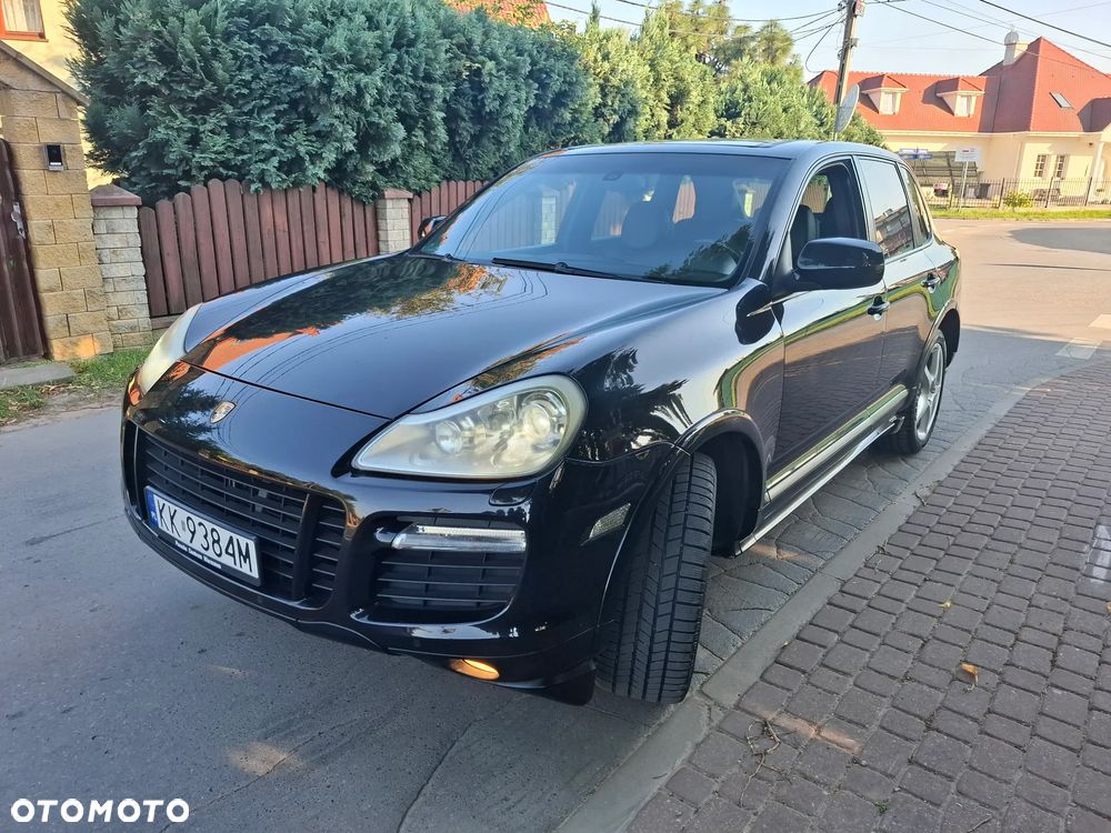 Porsche Cayenne - 4