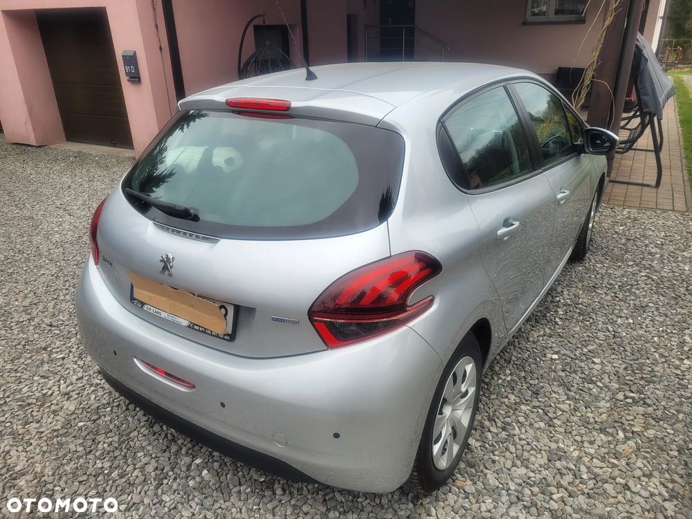 Peugeot 208 - 2