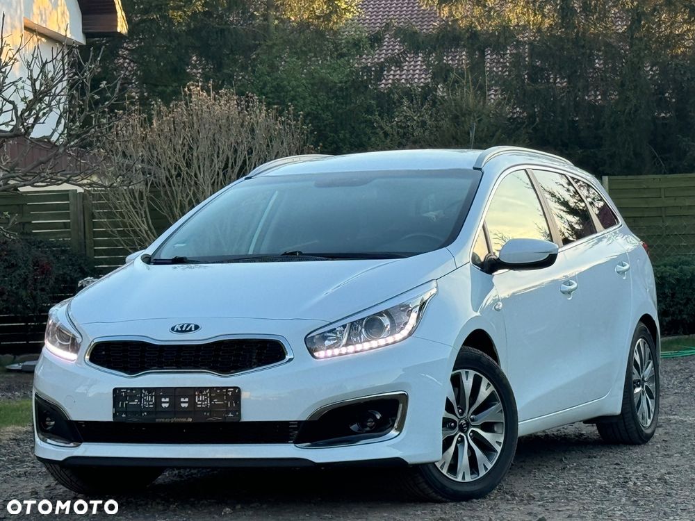 Kia Ceed 1.6 CRDi 136 ISG Platinum Edition - 1