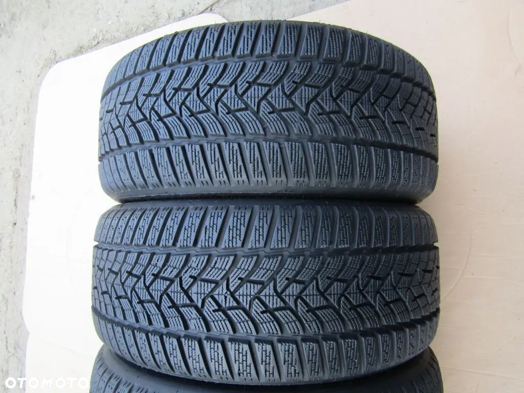 4x Opony 235/45 18 97V XL Dunlop Winter Sport 5 / Zimowe 7,5 mm - 5