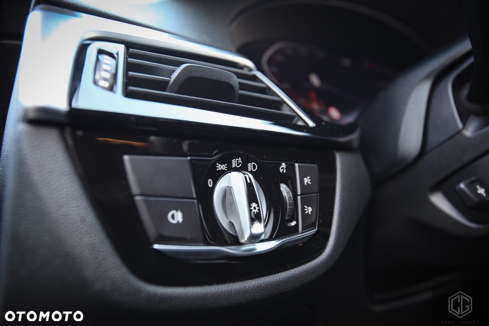 BMW Seria 5 520d xDrive M Sport sport - 37