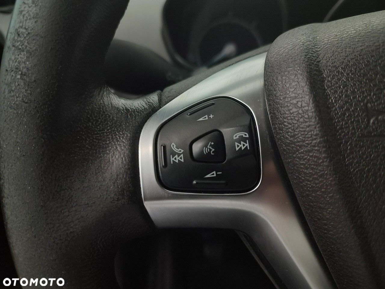 Ford Tourneo Courier - 13