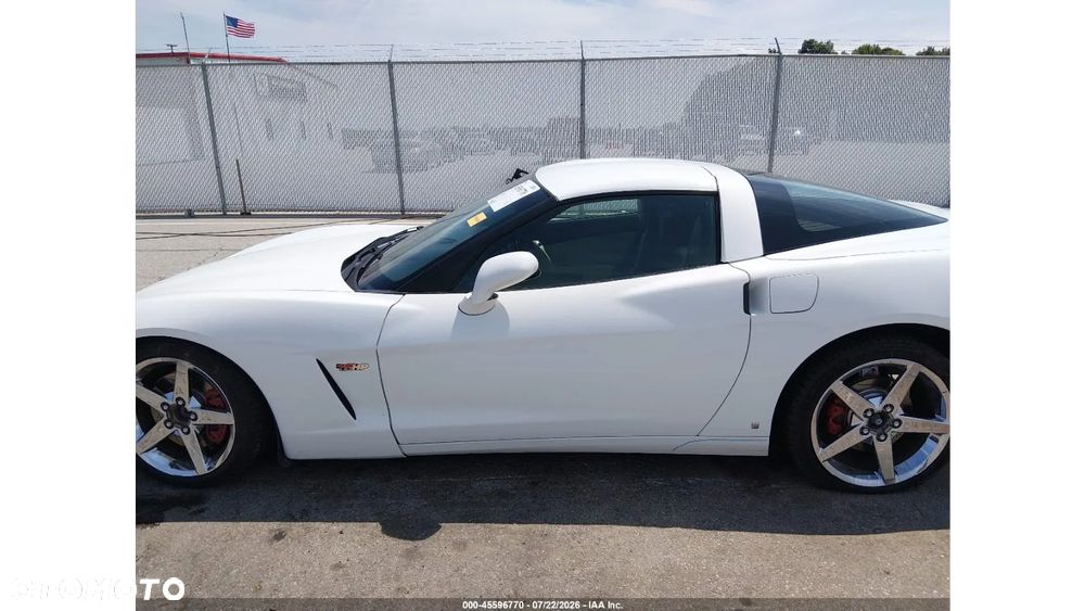 Chevrolet Corvette - 7