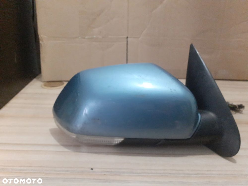 # LUSTERKO PRAWE SKODA OCTAVIA 2 7PIN 9154 BŁĘKITNE - 1