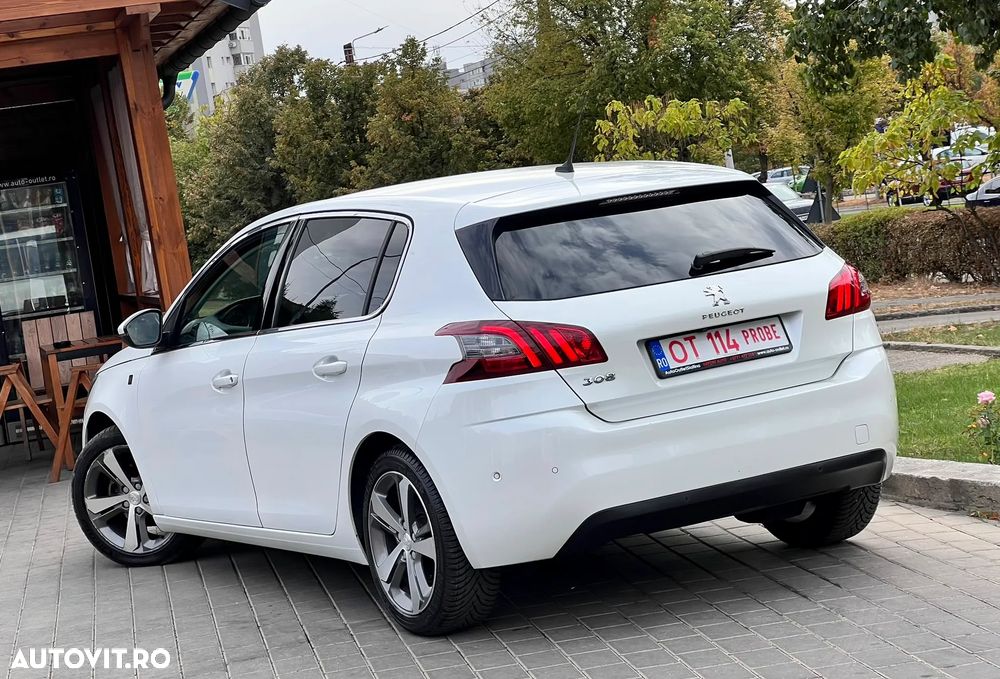 Peugeot 308 1.2 L PureTech Turbo S&S Allure - 9