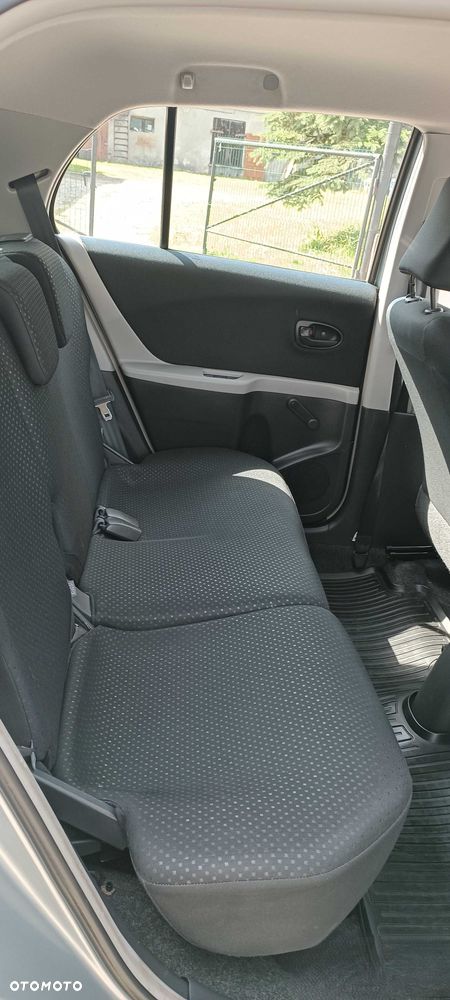 Toyota Yaris - 5