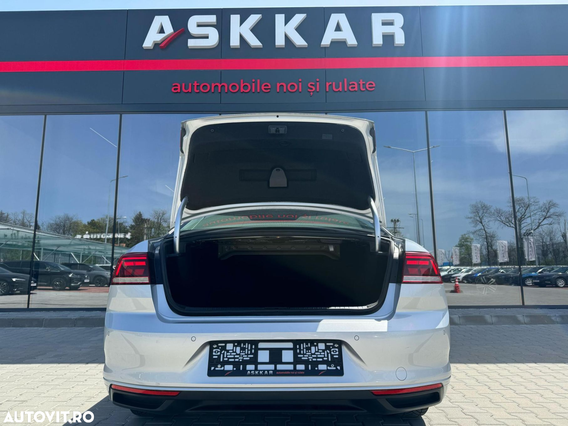 Volkswagen Passat 2.0 TDI DSG Advance - 7