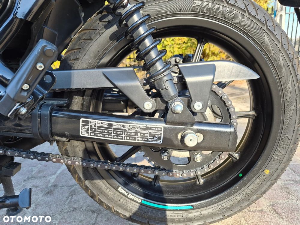 Royal Enfield HNTR - 9