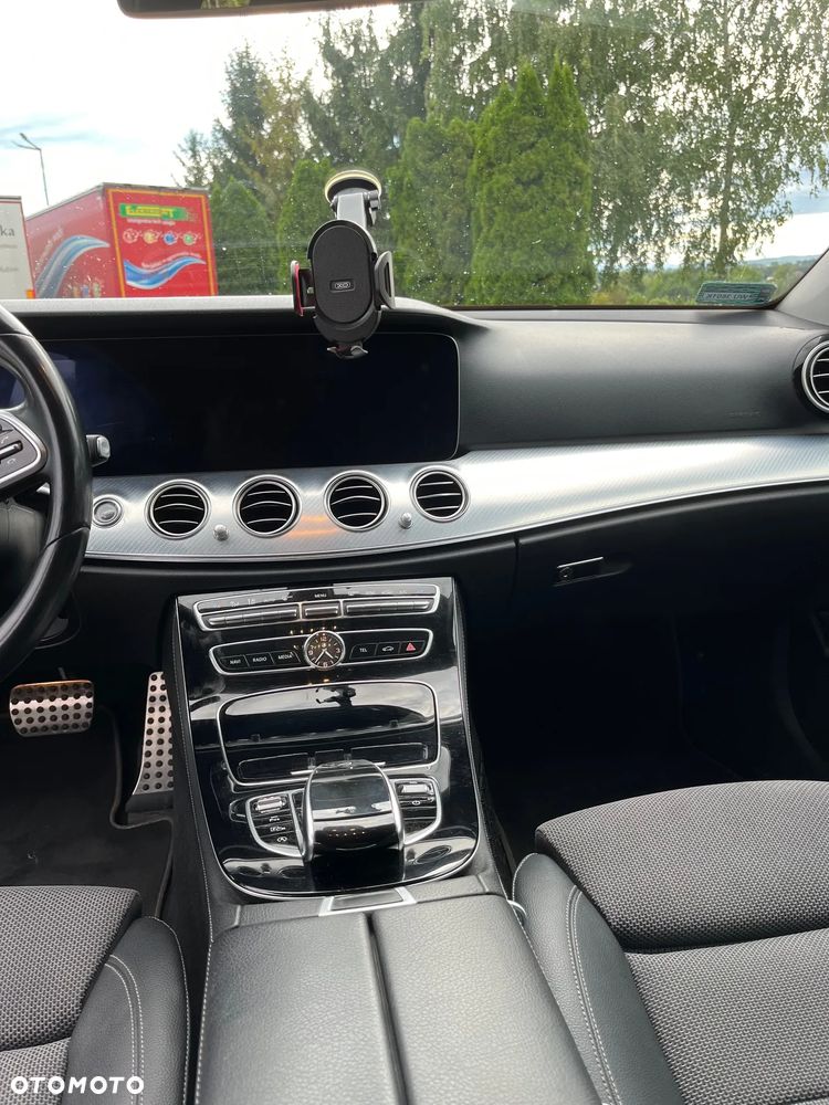 Mercedes-Benz Klasa E 200 d 9G-TRONIC - 8
