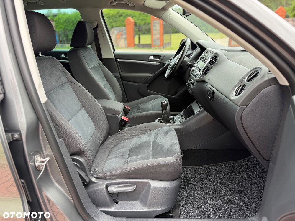Volkswagen Tiguan 1.4 TSI Sport & Style - 9