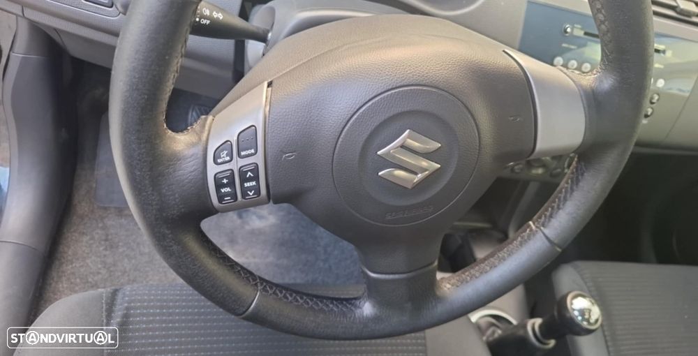 Suzuki Swift 1.3 16V GLX - 16