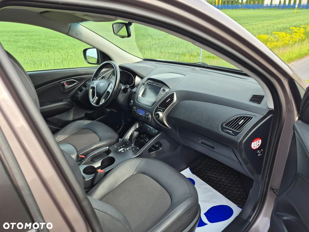 Hyundai ix35 2.0 CRDi 4WD Automatik Fifa World Cup Gold Edition - 9