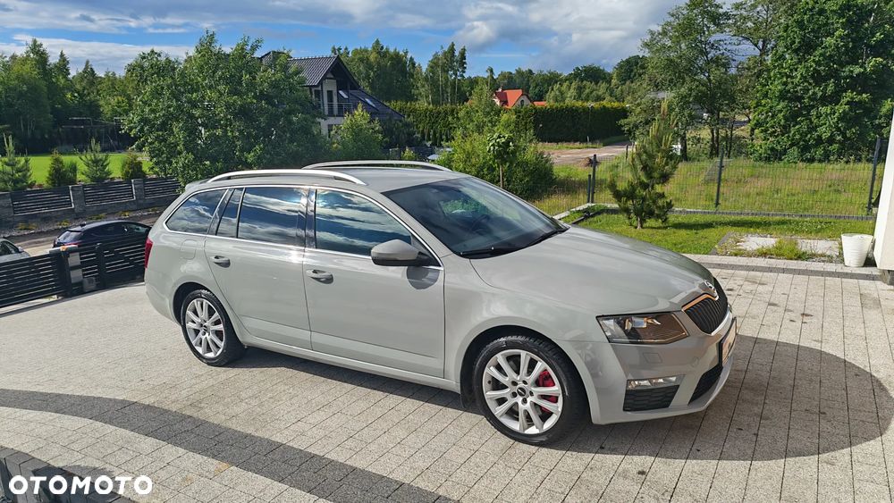 Skoda Octavia 2.0 TDI DSG RS - 18