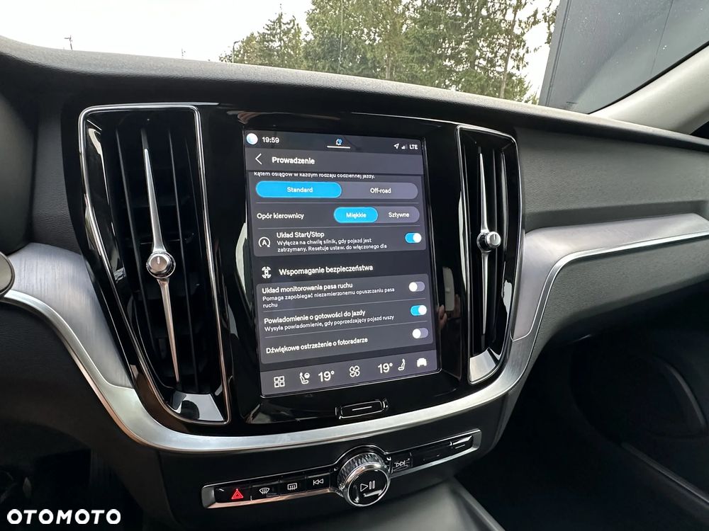 Volvo V60 Cross Country - 27