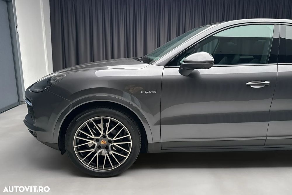 Porsche Cayenne Coupe E-Hybrid Tiptronic S Platinum Edition - 10