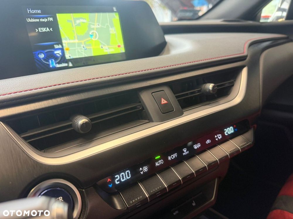 Lexus UX - 22