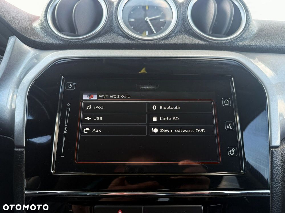 Suzuki Vitara 1.6 Comfort 2WD - 21