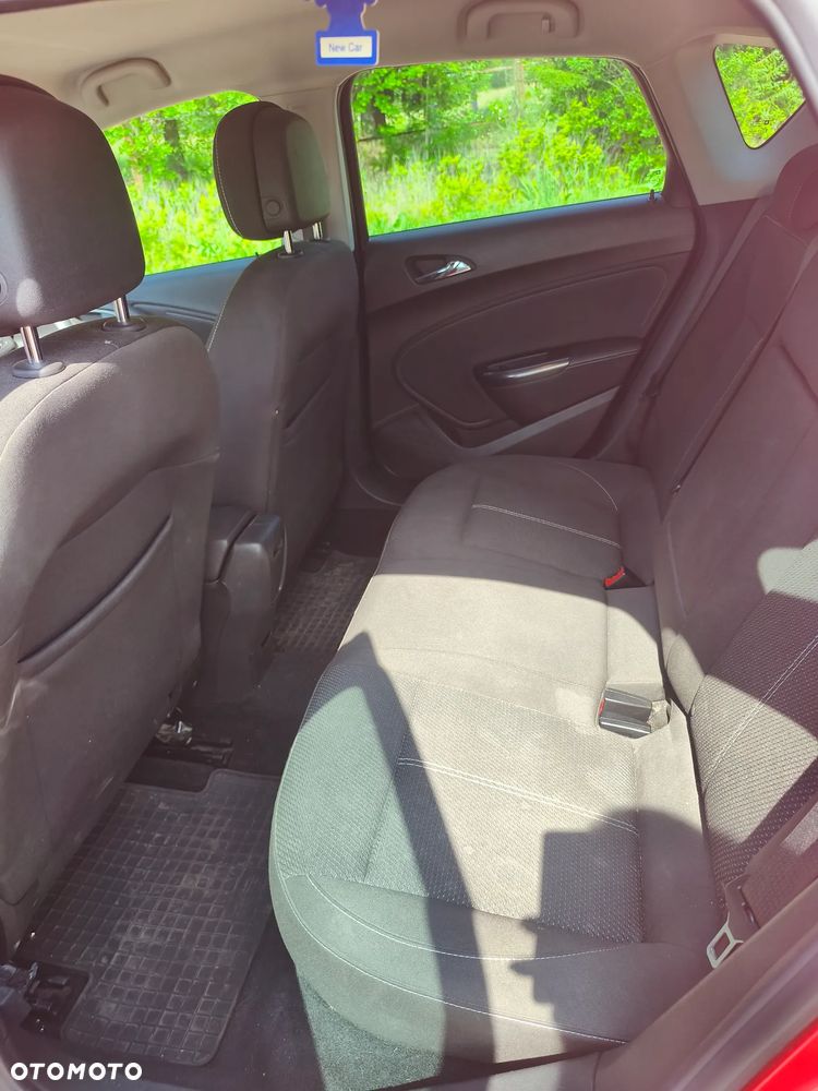 Opel Astra 1.4 ecoFLEX - 12