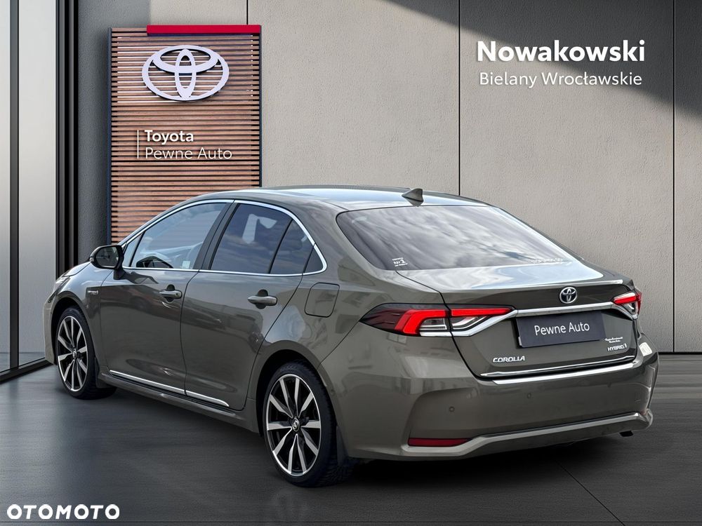 Toyota Corolla 1.8 Hybrid Executive - 3