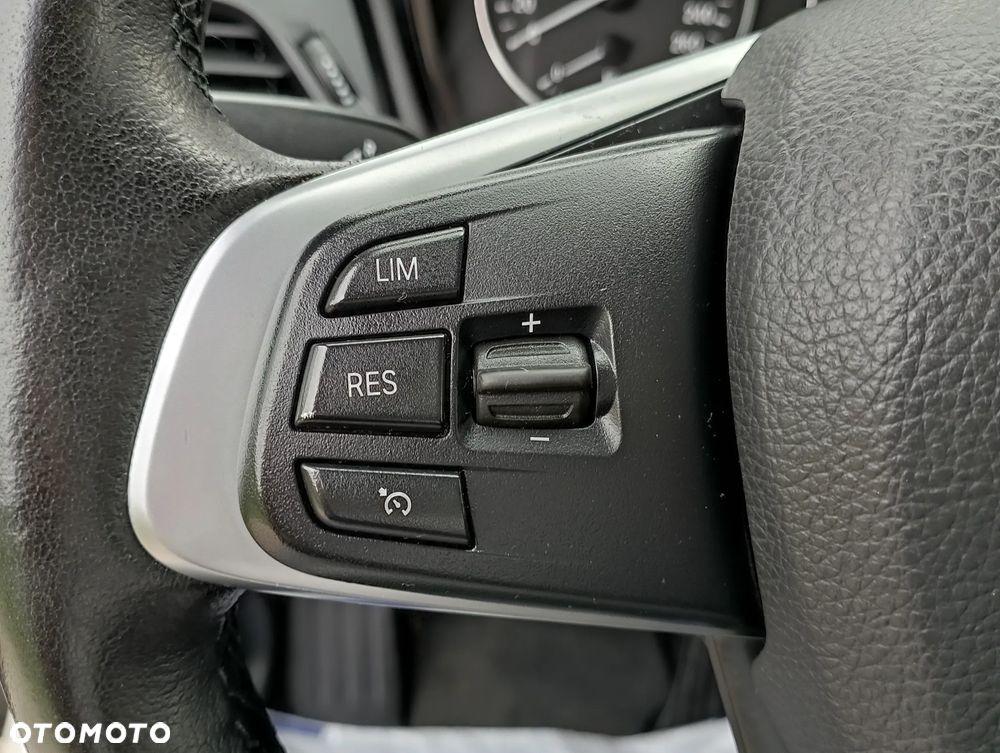 BMW Seria 2 218i - 28