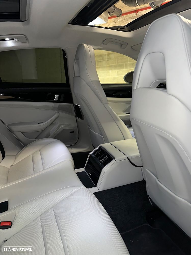 Porsche Panamera - 3