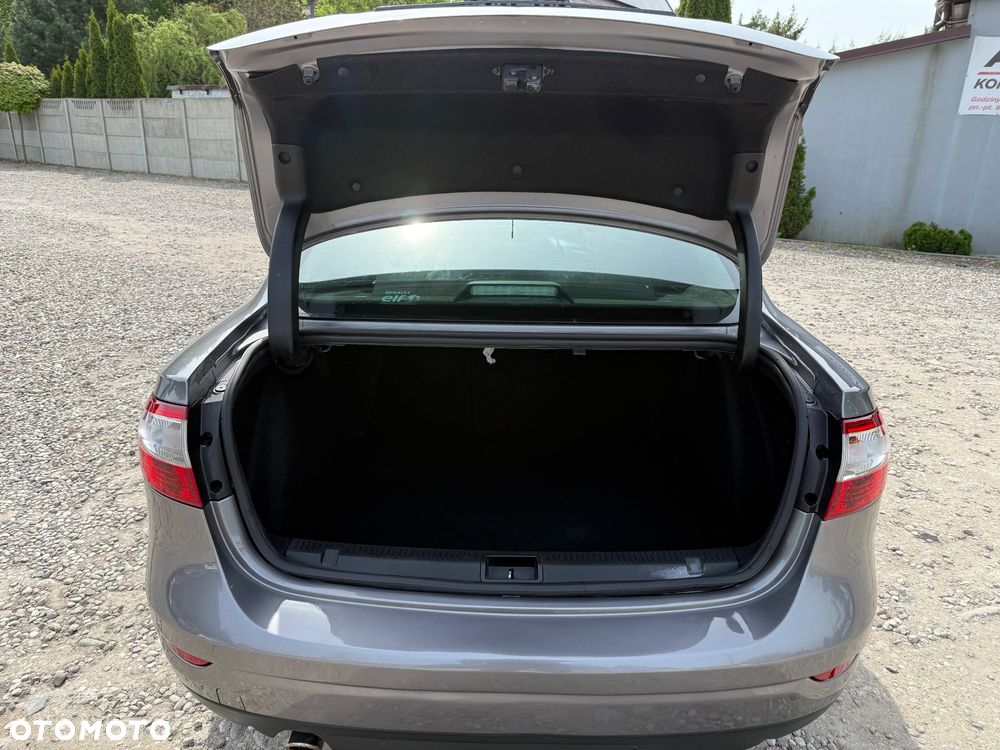 Renault Fluence 1.6 16V Privilege - 17
