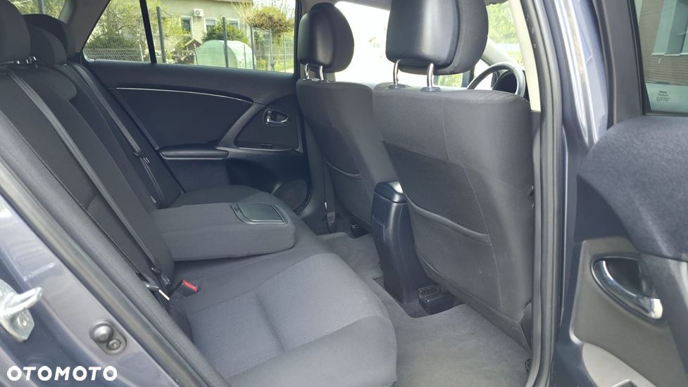 Toyota Avensis 1.8 Business Edition - 13