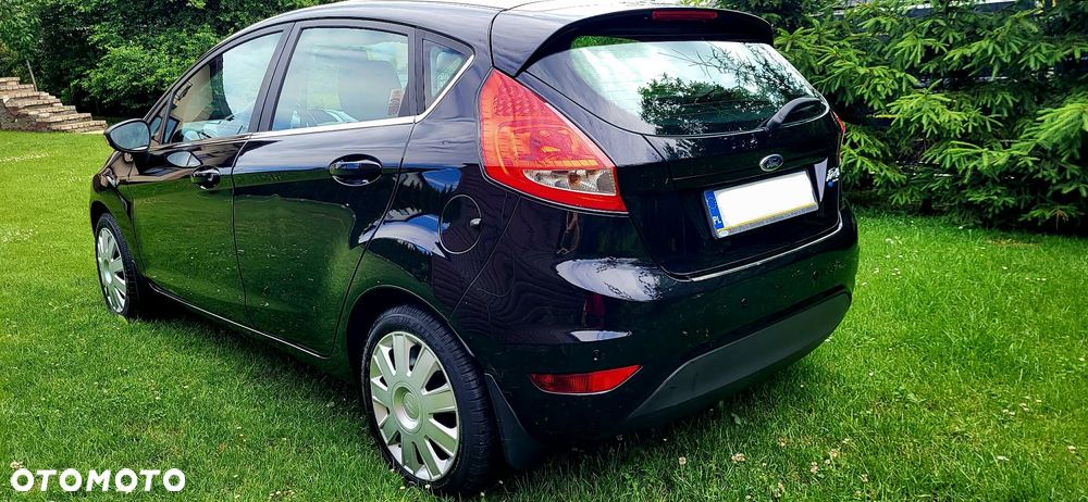 Ford Fiesta 1.25 Silver X plus EU5 - 10