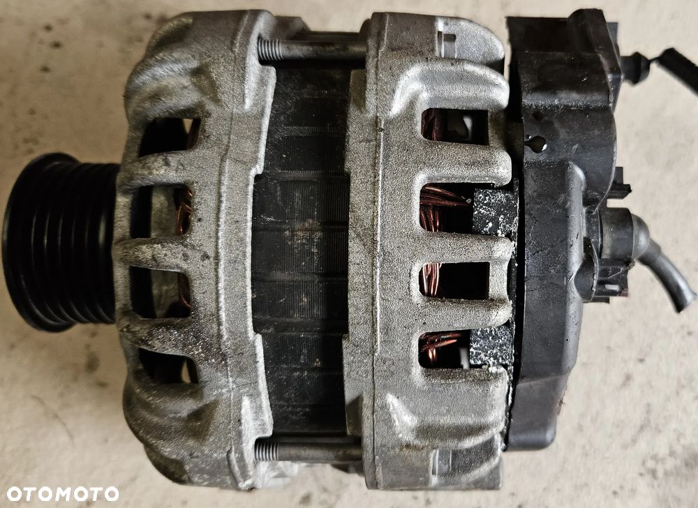 W Polo Seat Ibiza 1.4 MPI alternator 110A 04C903023J