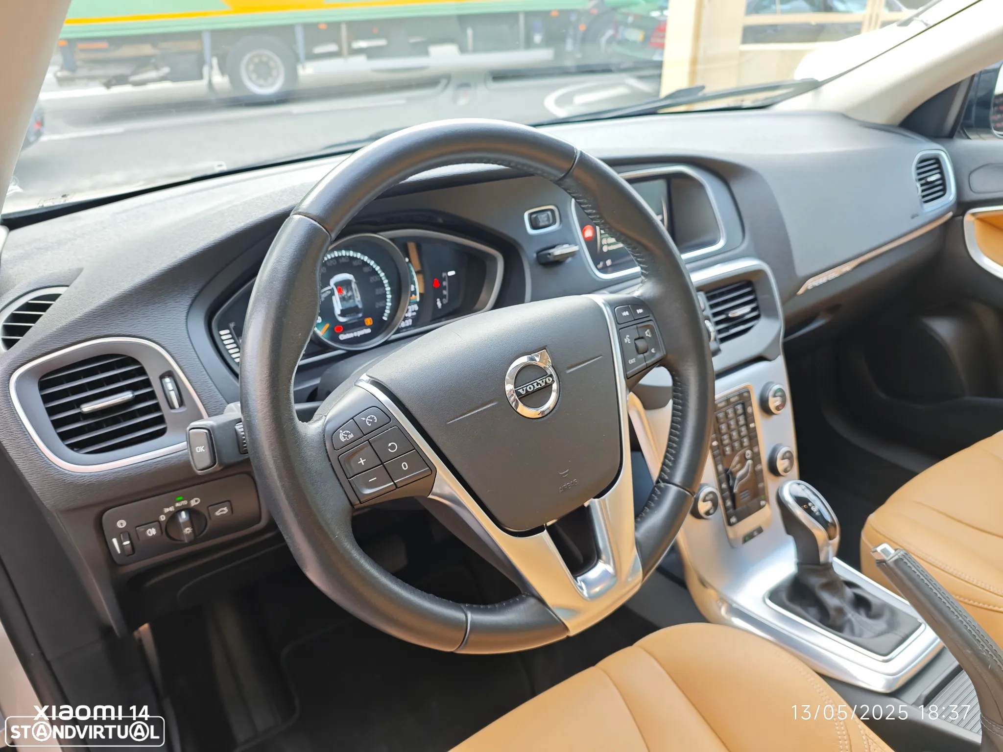 Volvo V40 Cross Country 1.5 T3 Summum Geartronic - 20